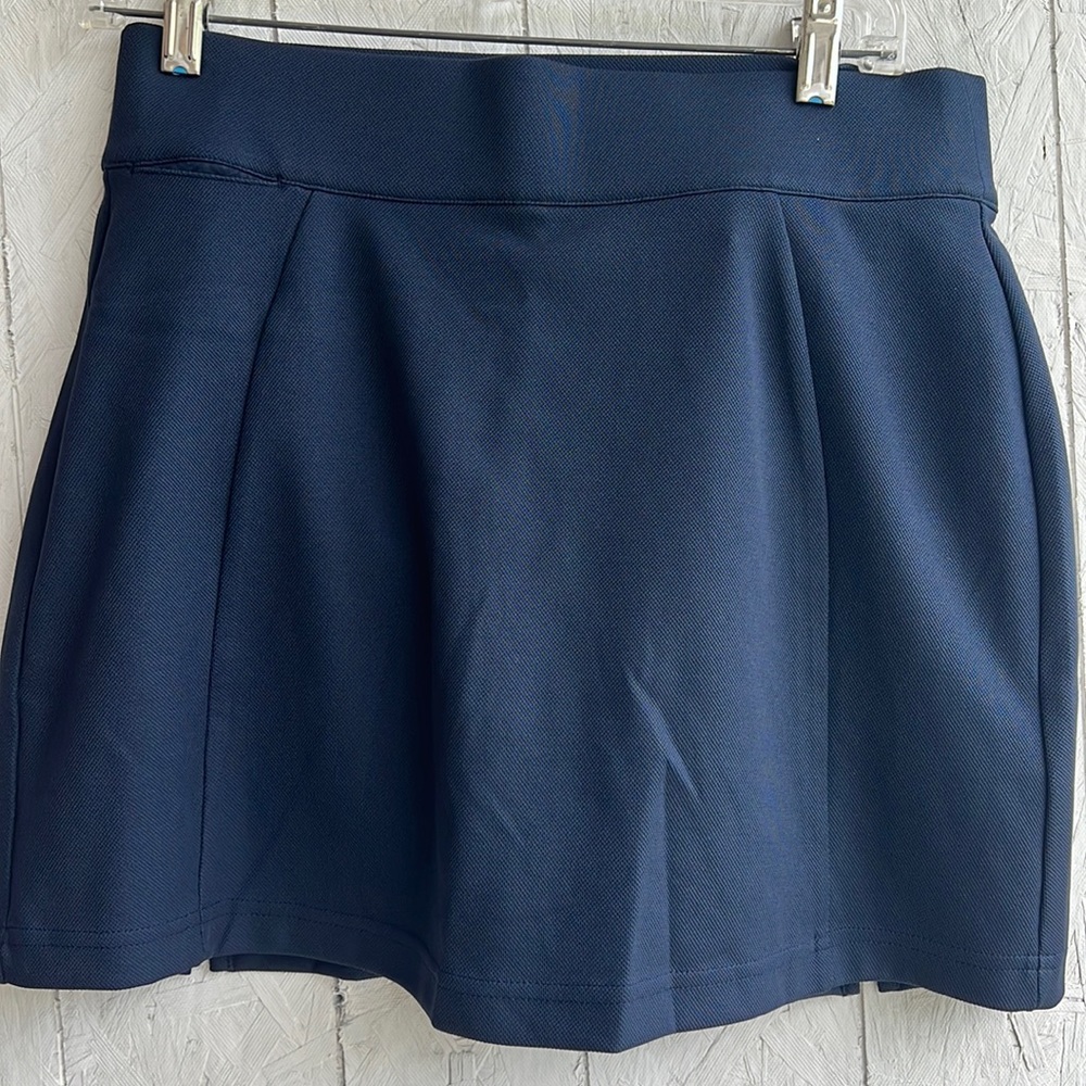 NWOT ADIDAS Golf Skort, 4 (or tennis)